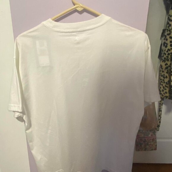 XS White Converse t-shirt with black teddy bear design - Picture 2 of 4